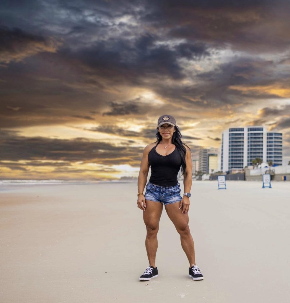 Samantha Lane IfbbPro